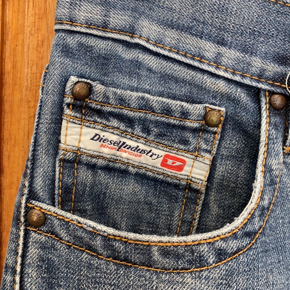 Diesel denim jean 30 waist 33 inseam blue button fly 5 pocket 100% cotton - Picture 4 of 16